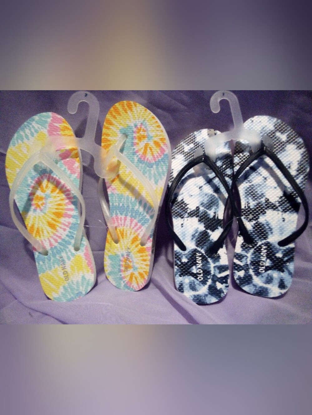 2 Pair Old Navy Ladies Colorful Flip Flops Size 7 New
